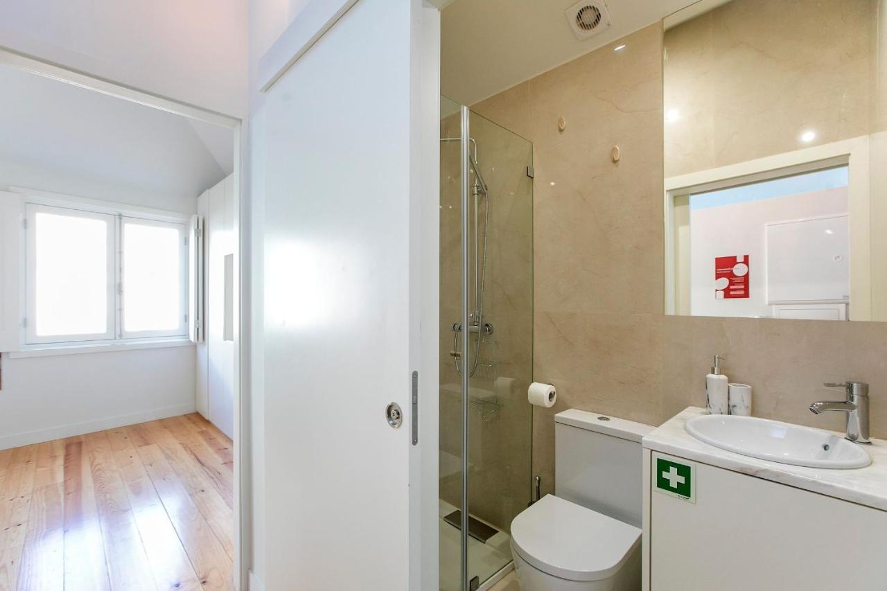 Lovelystay - Cozy 1Br In Santa Catarina W/ Balcony Porto Buitenkant foto